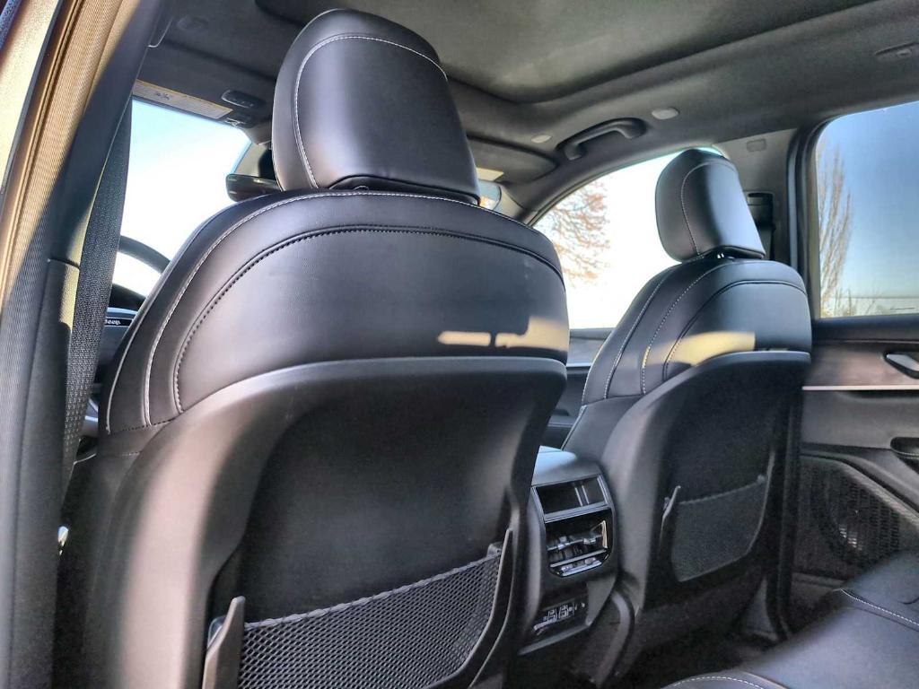 new 2025 Jeep Grand Cherokee car, priced at $44,308