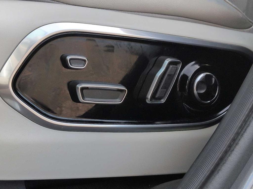 used 2021 Jeep Grand Cherokee L car, priced at $27,253