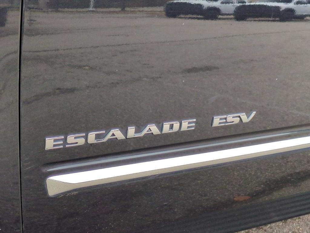 used 2013 Cadillac Escalade ESV car, priced at $9,579