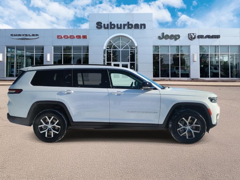 new 2025 Jeep Grand Cherokee L car, priced at $39,595