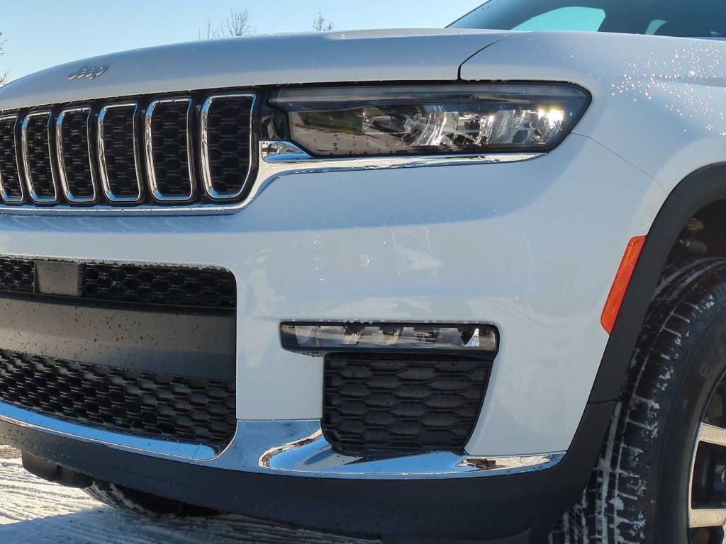 new 2025 Jeep Grand Cherokee L car, priced at $39,595