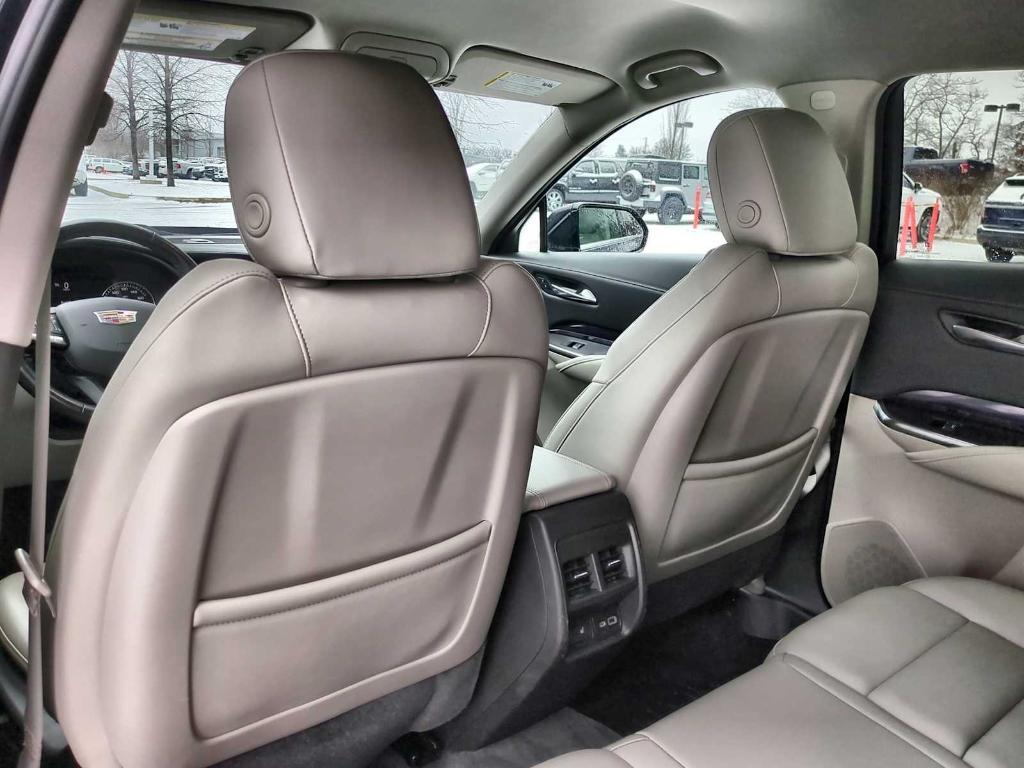 used 2022 Cadillac XT4 car, priced at $23,990