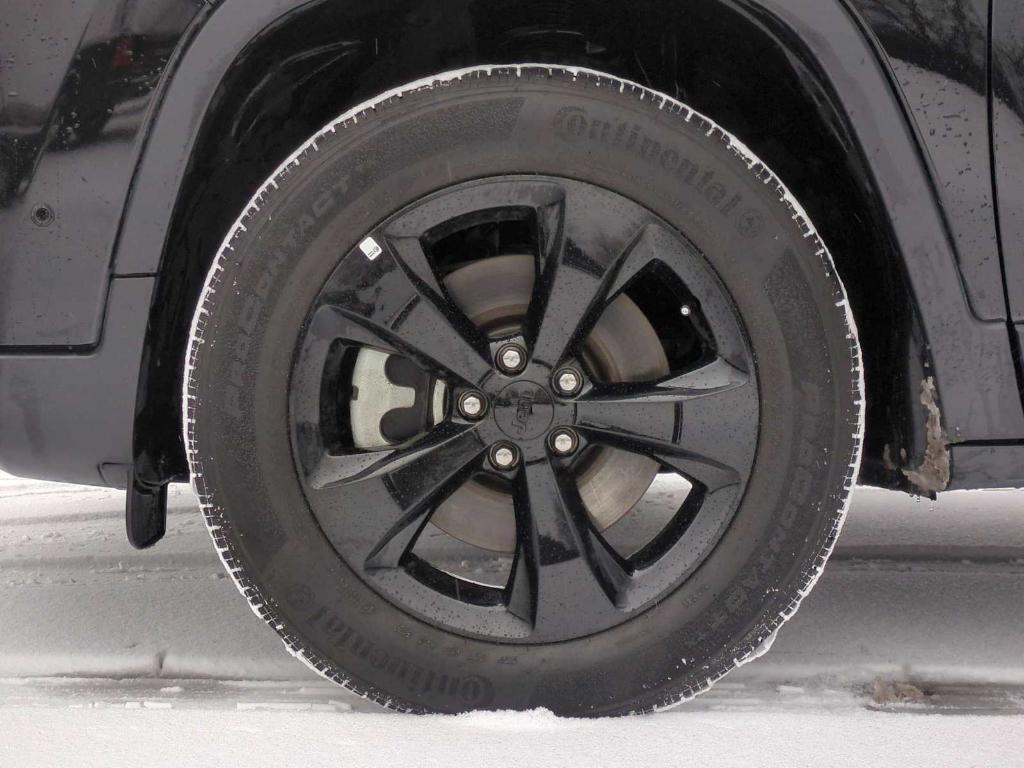 used 2023 Jeep Cherokee car, priced at $23,950