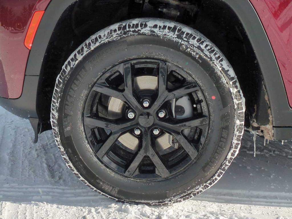 new 2026 Jeep Grand Cherokee car, priced at $42,915