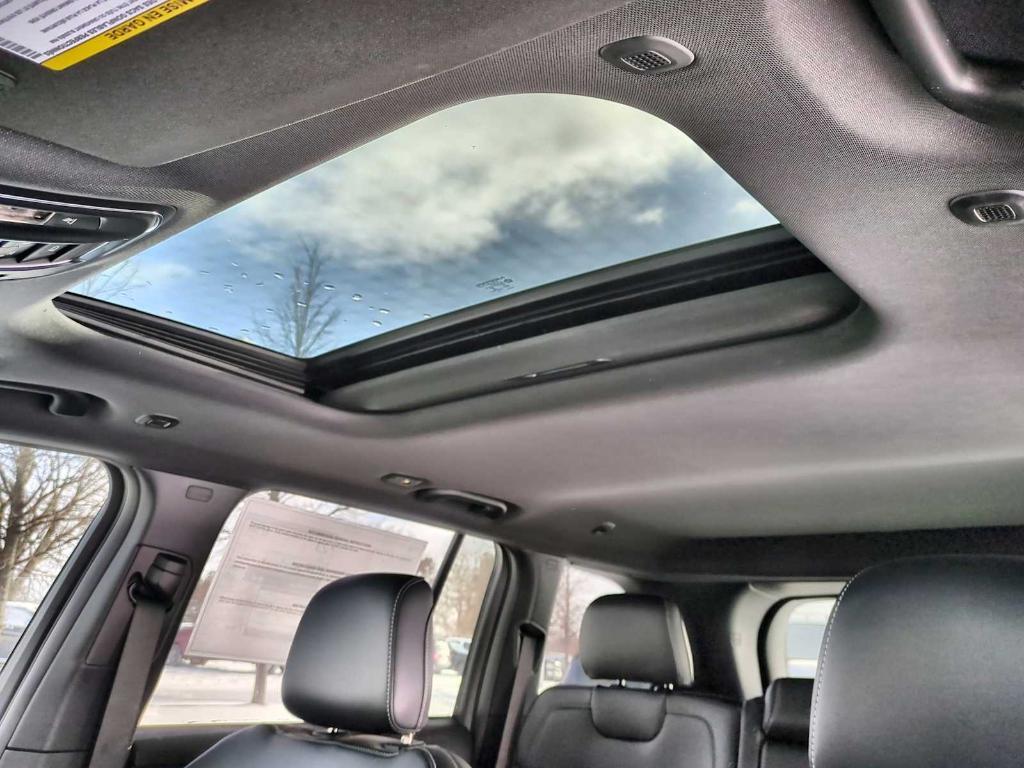 new 2026 Jeep Grand Cherokee car, priced at $42,915