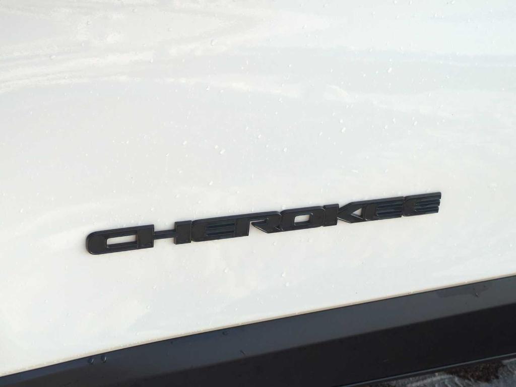 used 2023 Jeep Cherokee car, priced at $23,958