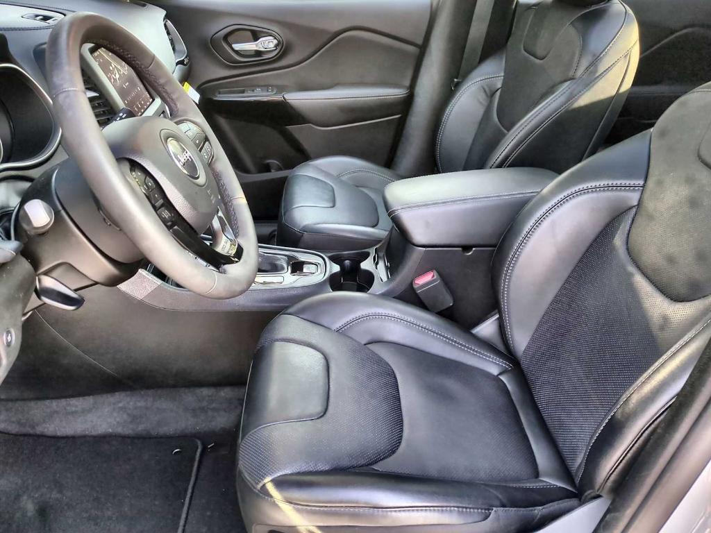 used 2023 Jeep Cherokee car, priced at $23,958