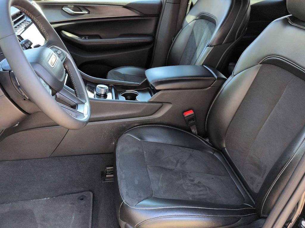 used 2024 Jeep Grand Cherokee car, priced at $33,495