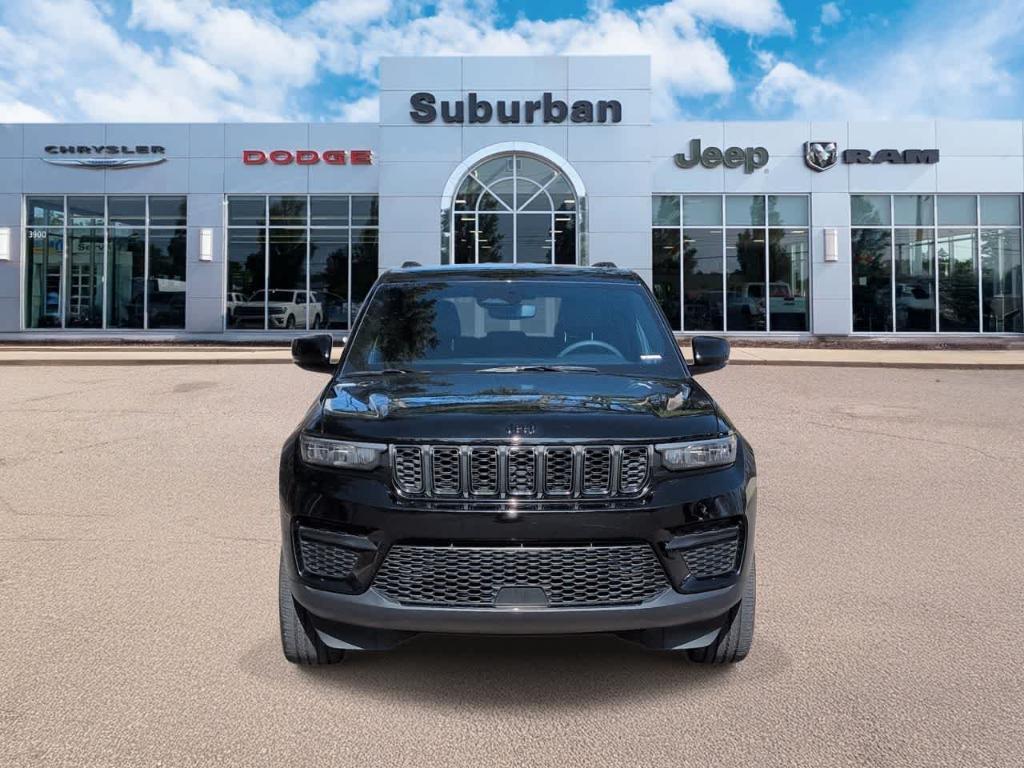 used 2024 Jeep Grand Cherokee car, priced at $33,495