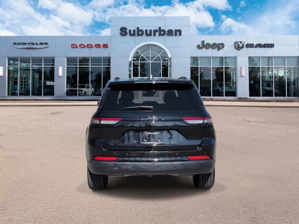 used 2024 Jeep Grand Cherokee car, priced at $33,495