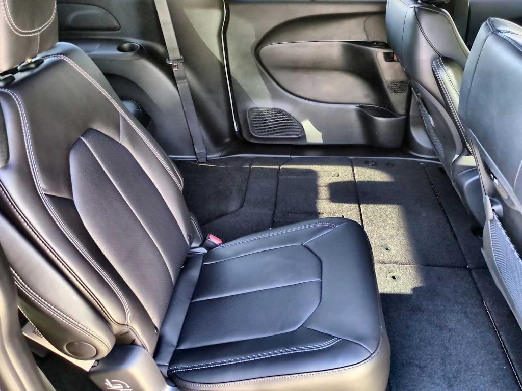 new 2026 Chrysler Pacifica car, priced at $39,160