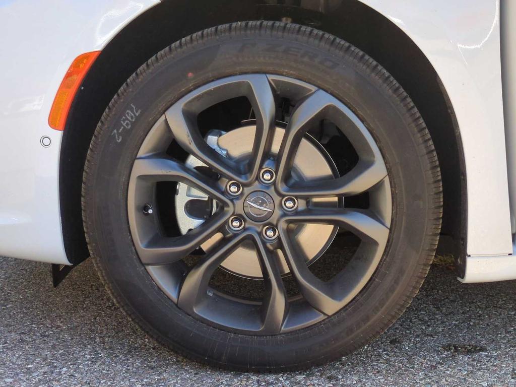 new 2026 Chrysler Pacifica car, priced at $39,160