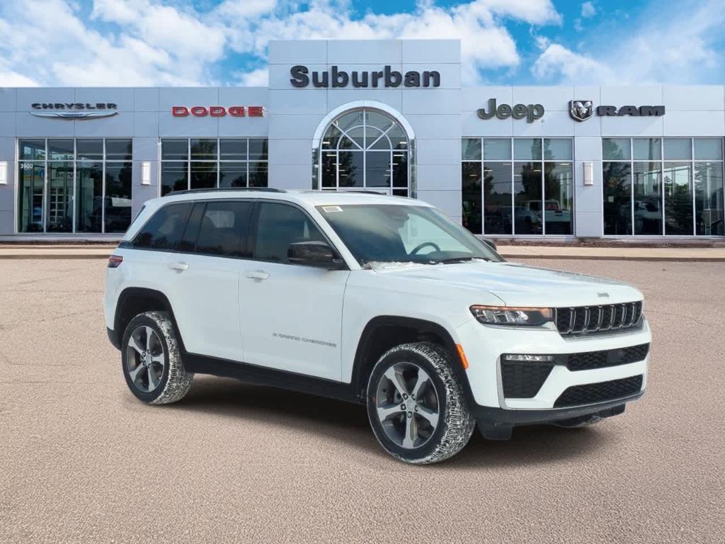 new 2026 Jeep Grand Cherokee car, priced at $42,864