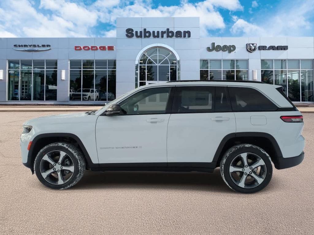 new 2026 Jeep Grand Cherokee car, priced at $42,864