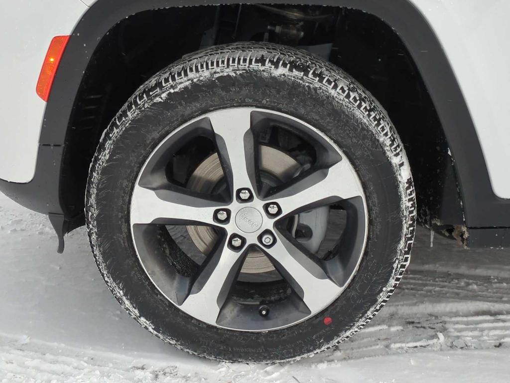 new 2026 Jeep Grand Cherokee car, priced at $42,864