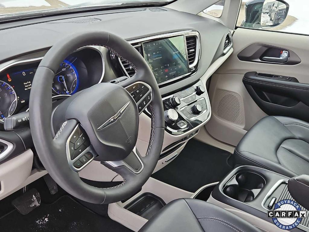 used 2024 Chrysler Pacifica car, priced at $25,981