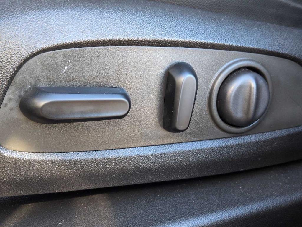 used 2019 Chevrolet Traverse car, priced at $19,621