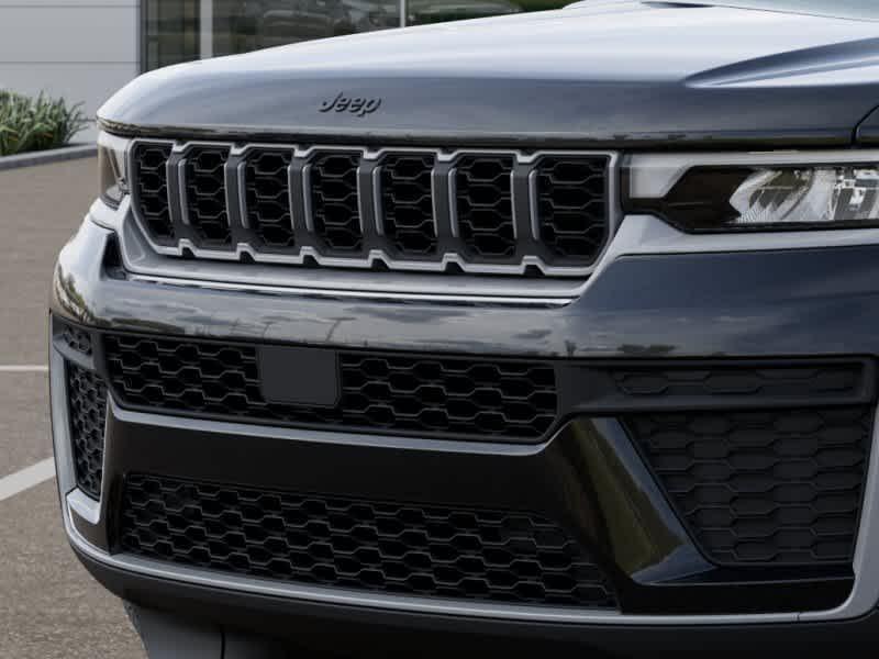 new 2026 Jeep Grand Cherokee car, priced at $44,154