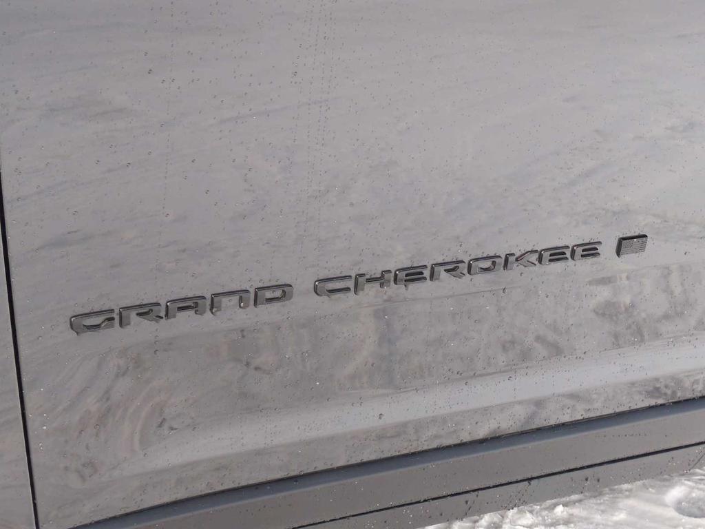 new 2026 Jeep Grand Cherokee car, priced at $41,434