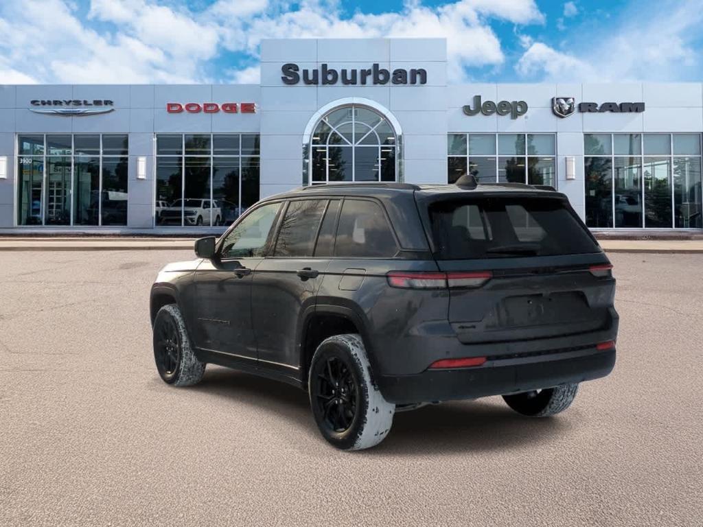 new 2026 Jeep Grand Cherokee car, priced at $42,996