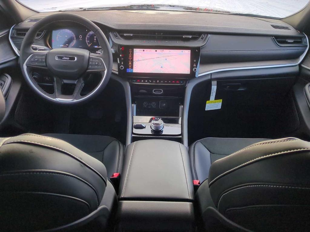 new 2026 Jeep Grand Cherokee car, priced at $42,996