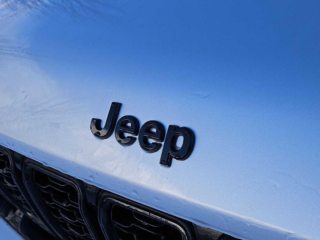 used 2025 Jeep Grand Cherokee car, priced at $44,495