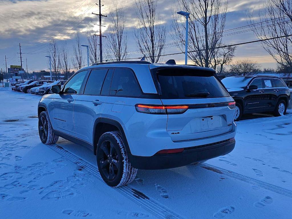 used 2025 Jeep Grand Cherokee car, priced at $44,495