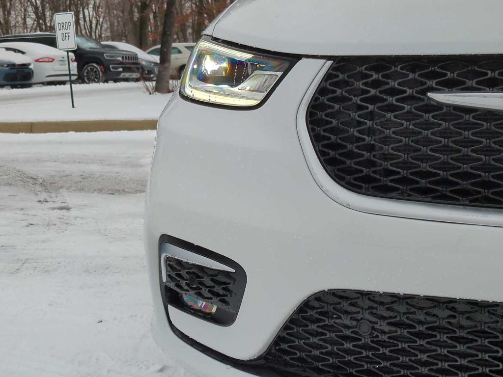 new 2026 Chrysler Pacifica car, priced at $48,559