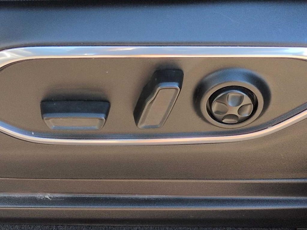 used 2024 Jeep Wagoneer car, priced at $42,077