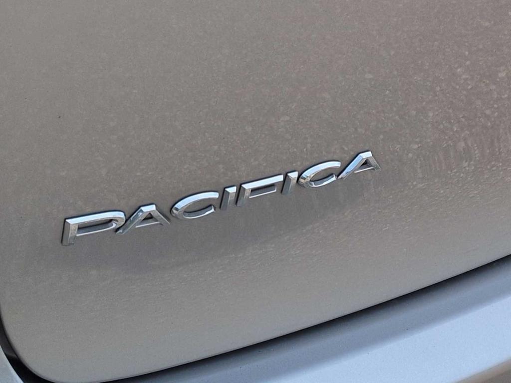 used 2018 Chrysler Pacifica car, priced at $14,776