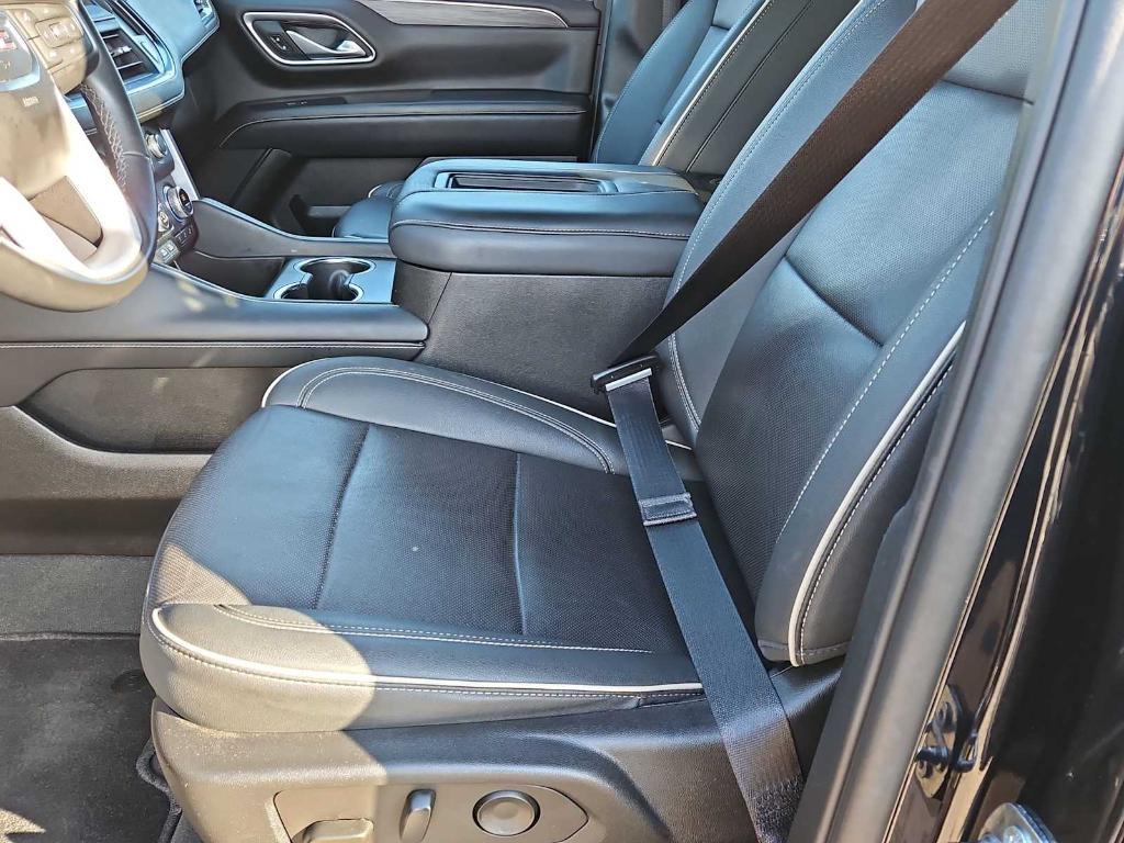 used 2023 GMC Yukon XL car, priced at $56,125