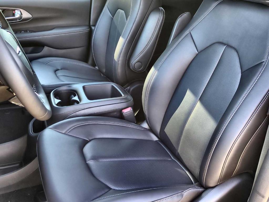 new 2026 Chrysler Pacifica car, priced at $41,540