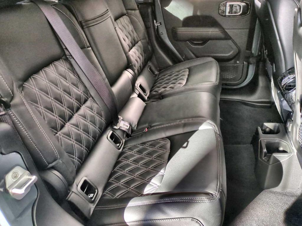 new 2025 Jeep Gladiator car, priced at $61,000