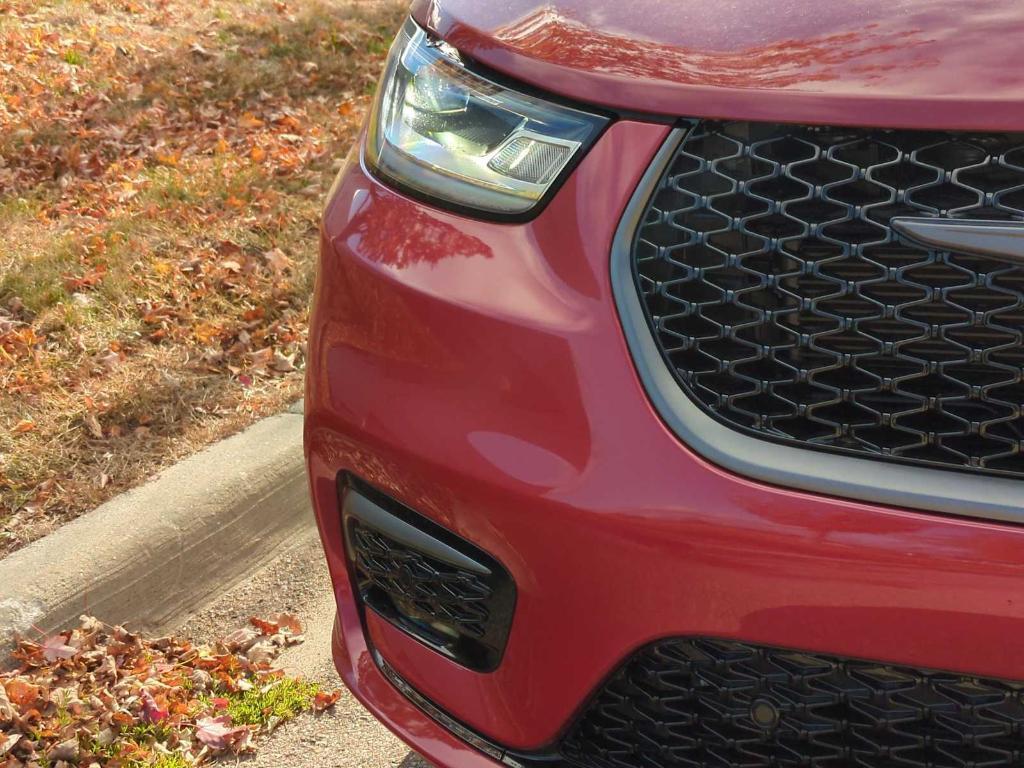 new 2026 Chrysler Pacifica car, priced at $44,246