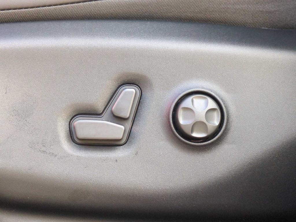 new 2026 Chrysler Pacifica car, priced at $44,246