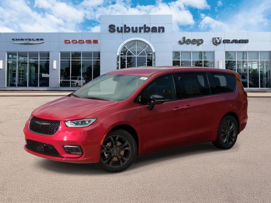 new 2026 Chrysler Pacifica car, priced at $38,584