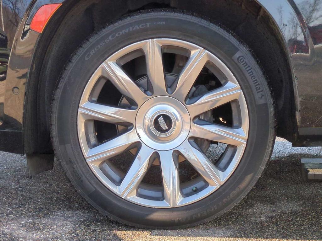 used 2023 Cadillac Escalade ESV car, priced at $58,885