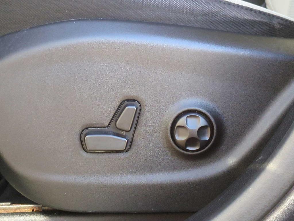 used 2016 Jeep Cherokee car, priced at $6,488