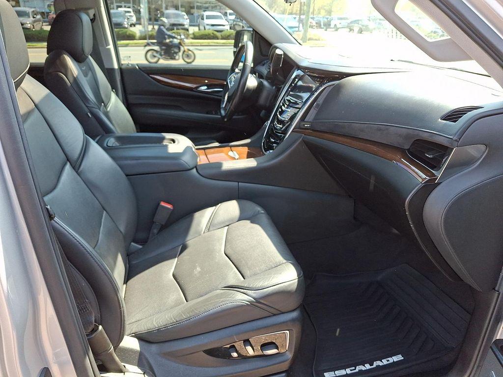 used 2020 Cadillac Escalade car, priced at $40,544