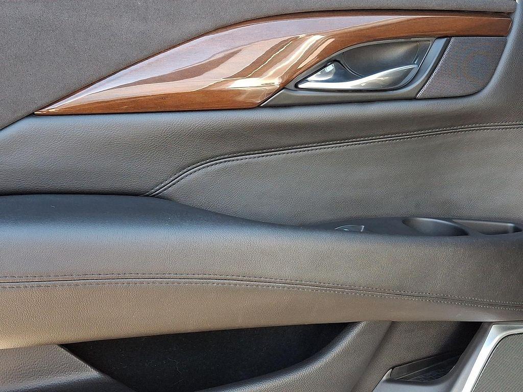 used 2020 Cadillac Escalade car, priced at $40,544