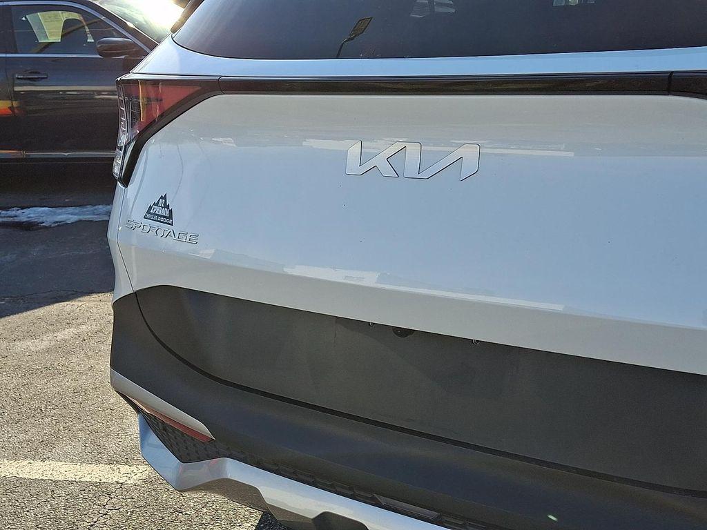 used 2023 Kia Sportage Hybrid car, priced at $25,597