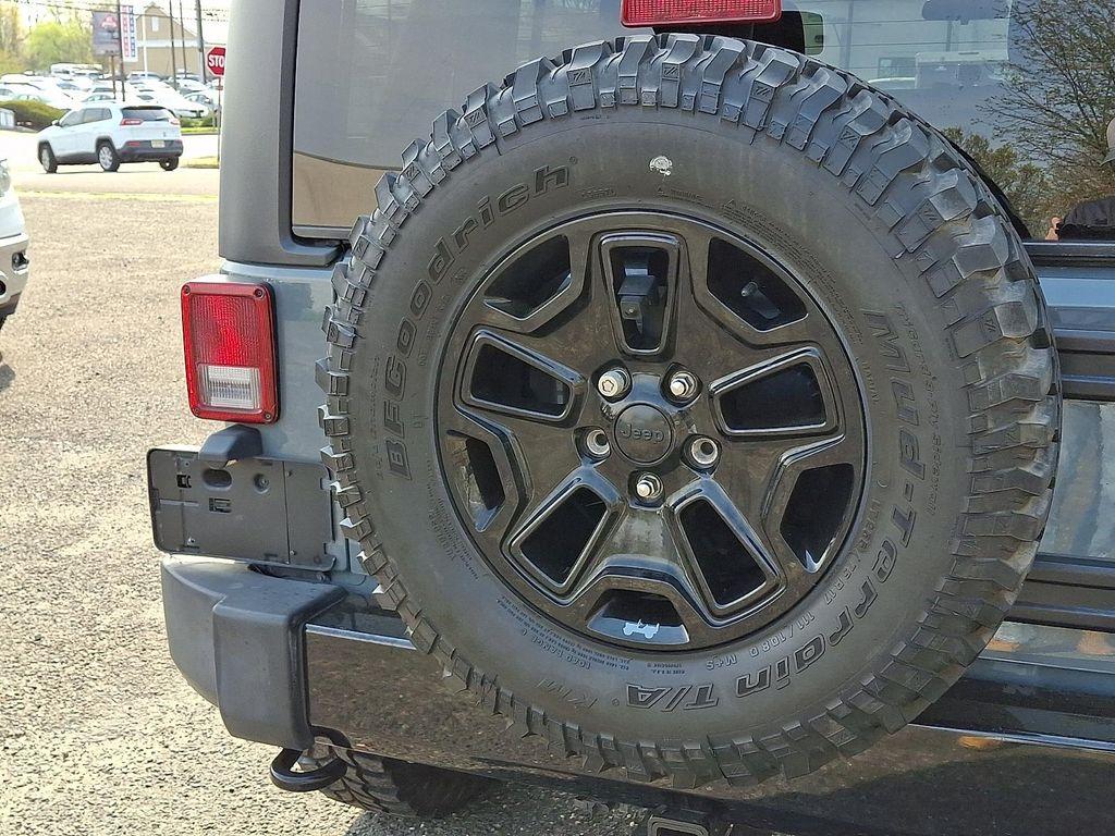 used 2014 Jeep Wrangler Unlimited car, priced at $17,507