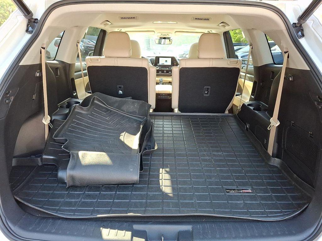 used 2023 Toyota Highlander car, priced at $35,754