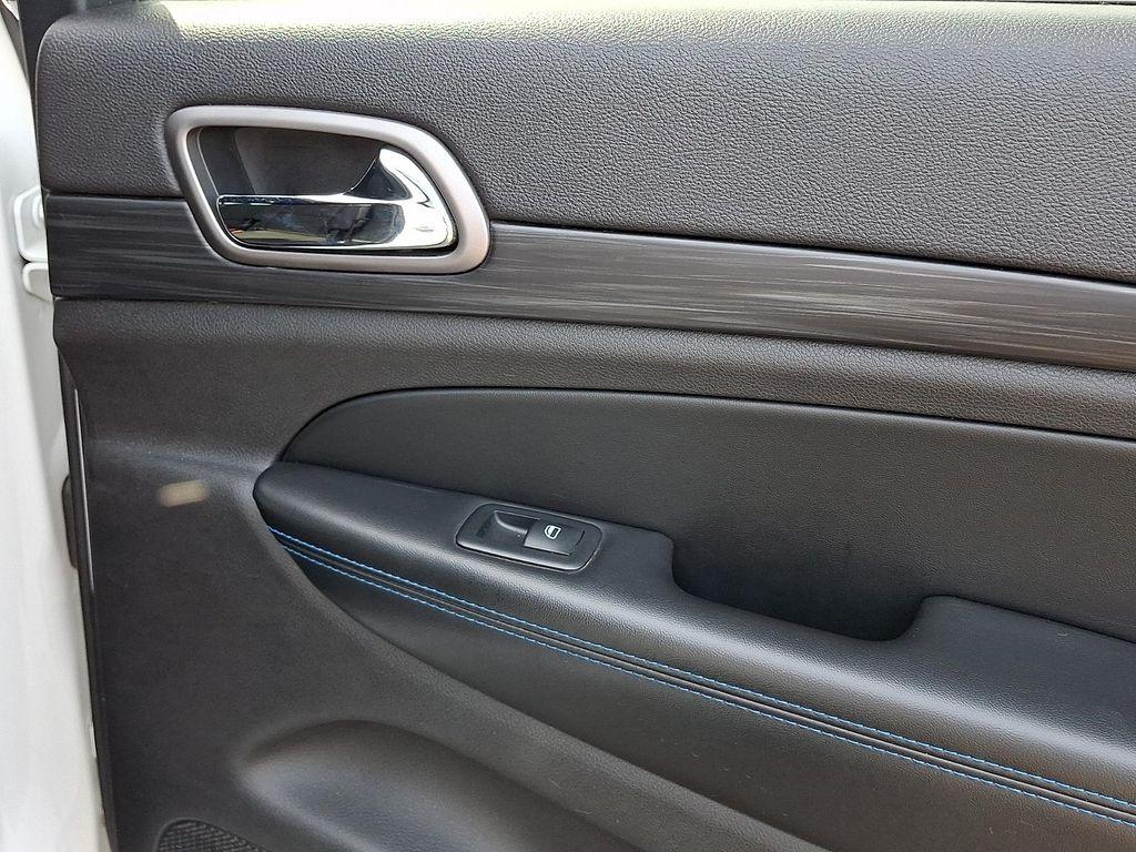 used 2019 Jeep Grand Cherokee car, priced at $18,154