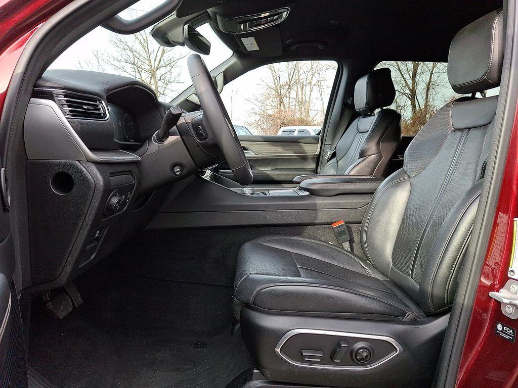 used 2024 Jeep Wagoneer L car, priced at $37,594