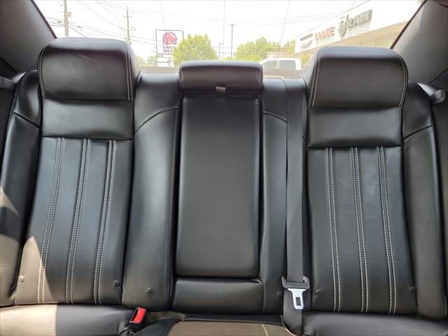 used 2015 Chrysler 300 car