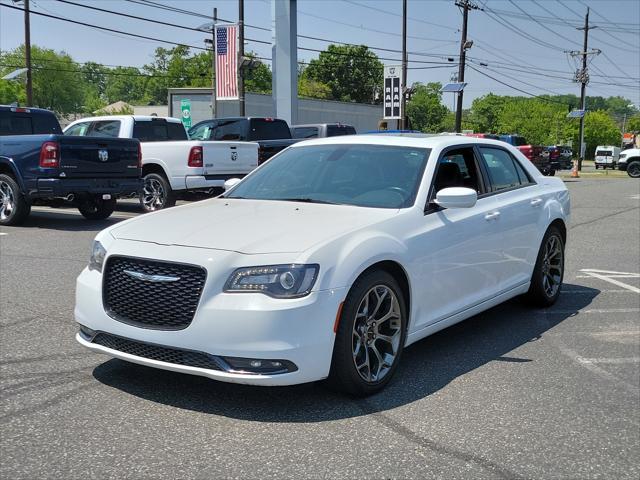 used 2015 Chrysler 300 car