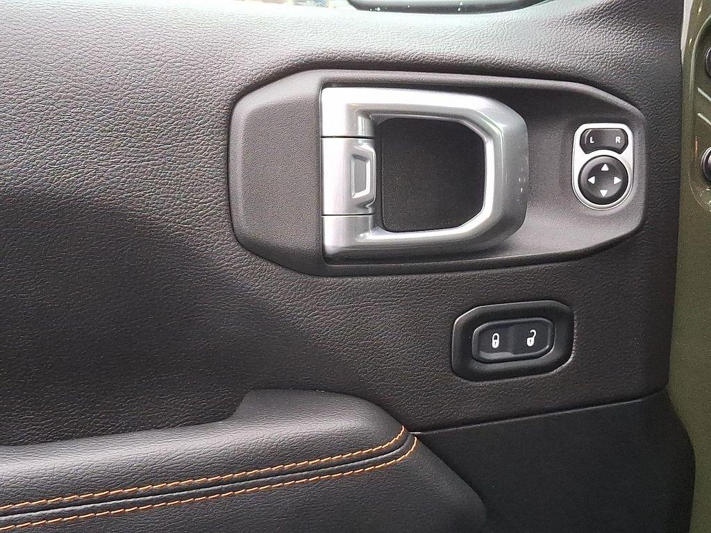 used 2023 Jeep Gladiator car, priced at $38,585