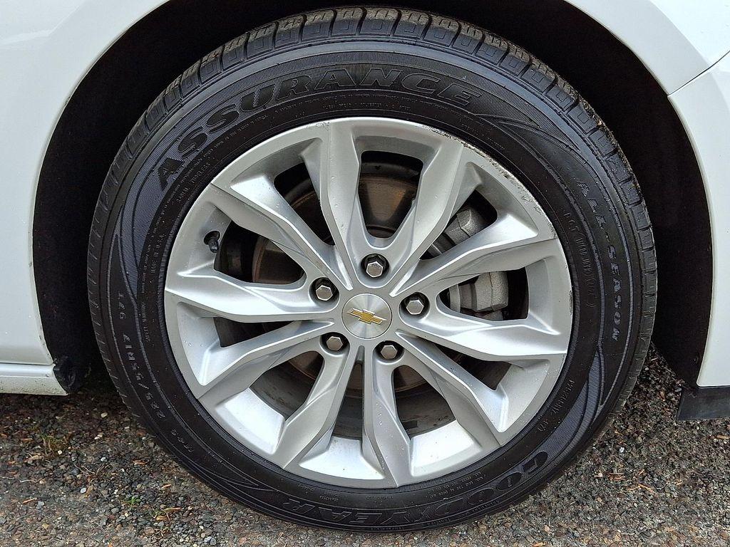 used 2024 Chevrolet Malibu car, priced at $20,451