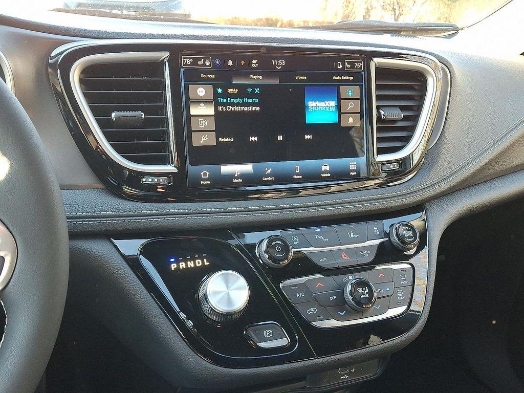 new 2026 Chrysler Pacifica car, priced at $46,006